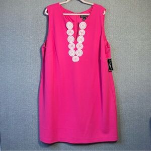 NEW Jessica Howard 22W Plus Size Women’s Bright Pink Medallion Shift Dress